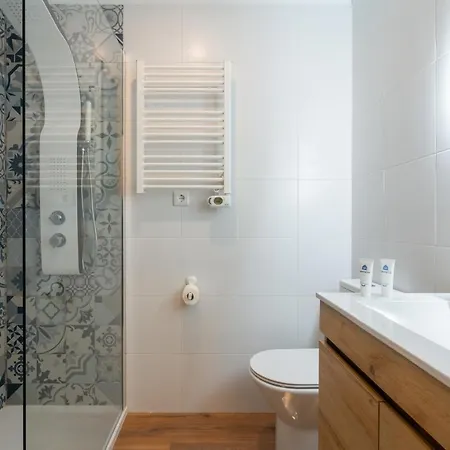 Host Wise - Fantastic Contemporary Flat W Balcony Apartment Porto Exterior photo